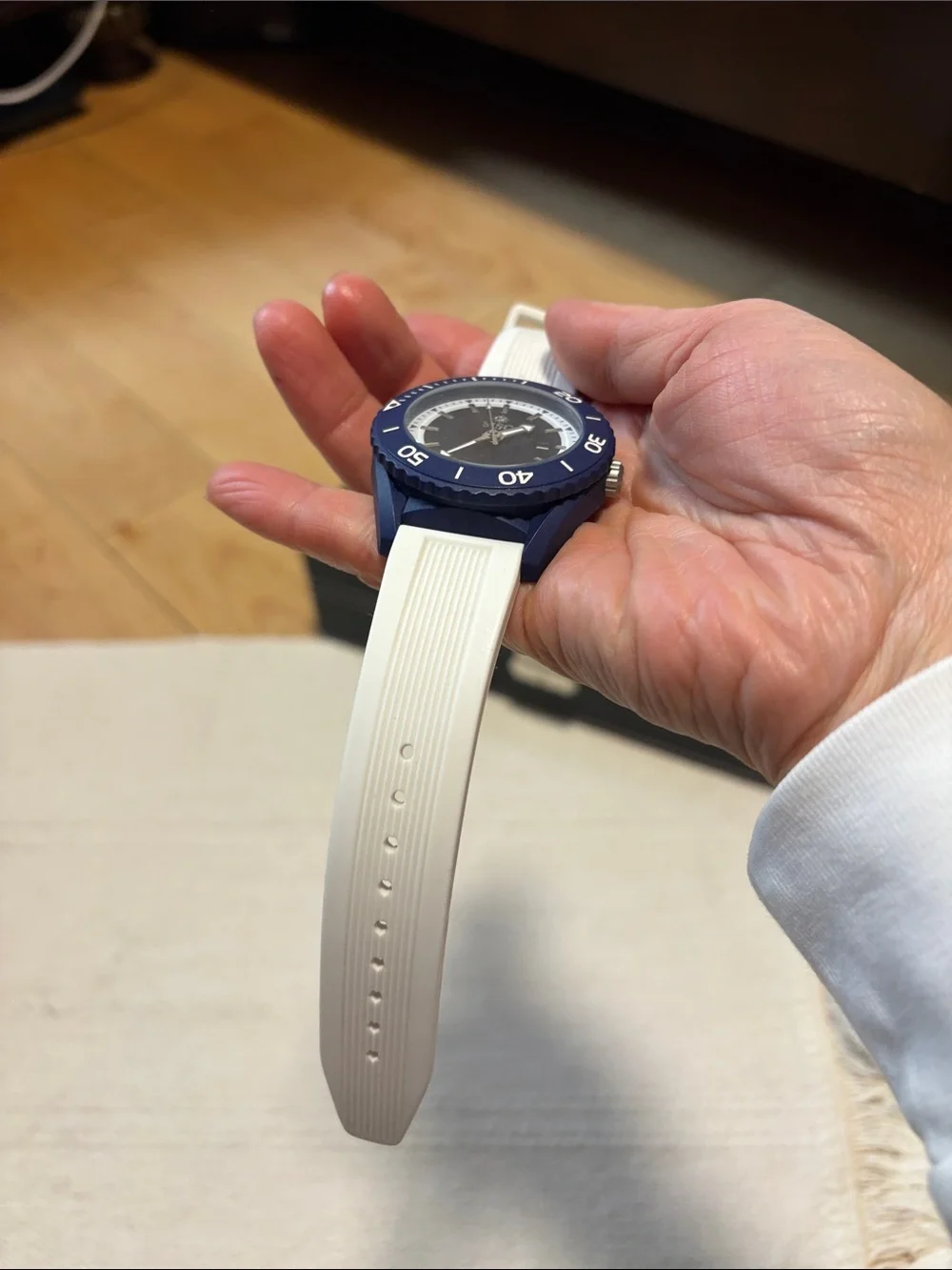 MSC smartwatch featuring